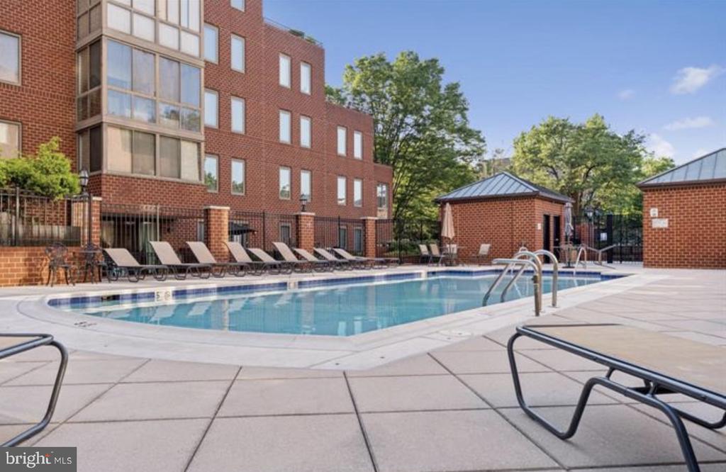 1045 N UTAH STREET Unit: 2-106