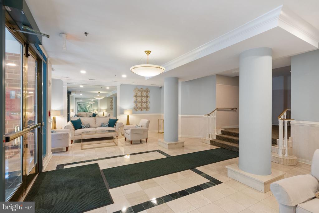 1045 N UTAH STREET Unit: 2-106