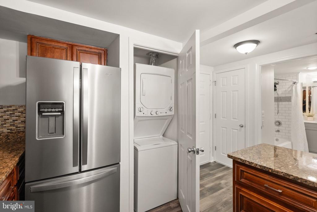 1045 N UTAH STREET Unit: 2-106