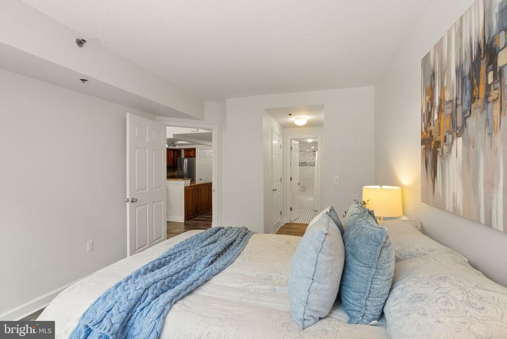 1045 N UTAH STREET Unit: 2-106