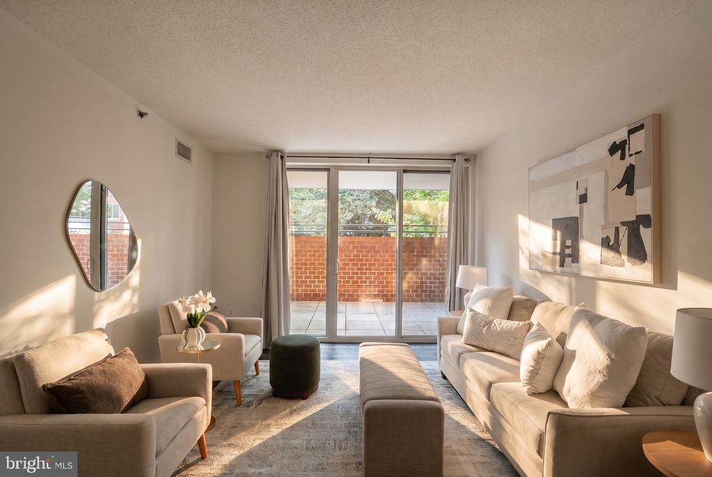 1045 N UTAH STREET Unit: 2-106