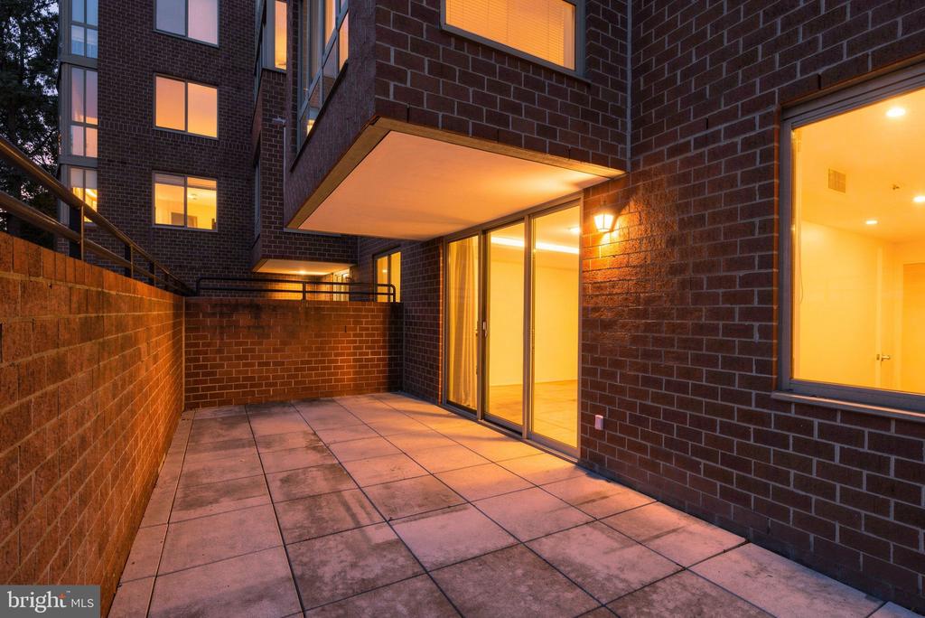 1045 N UTAH STREET Unit: 2-106