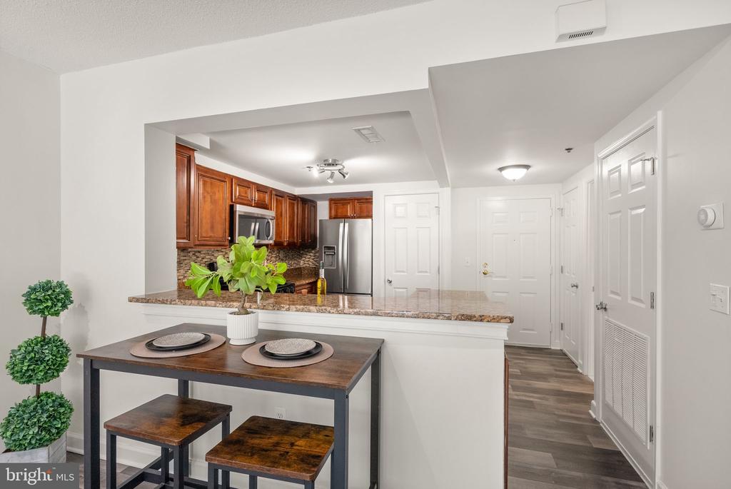 1045 N UTAH STREET Unit: 2-106