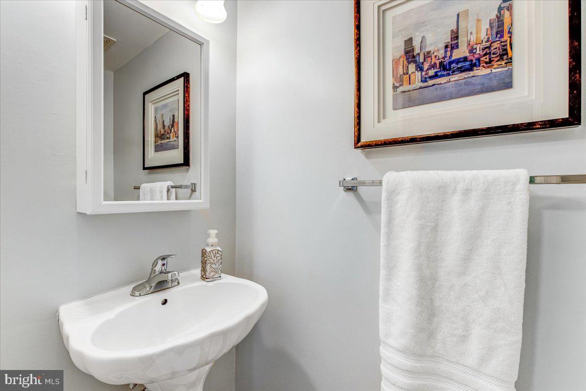 1433 N VAN DORN STREET Unit: A