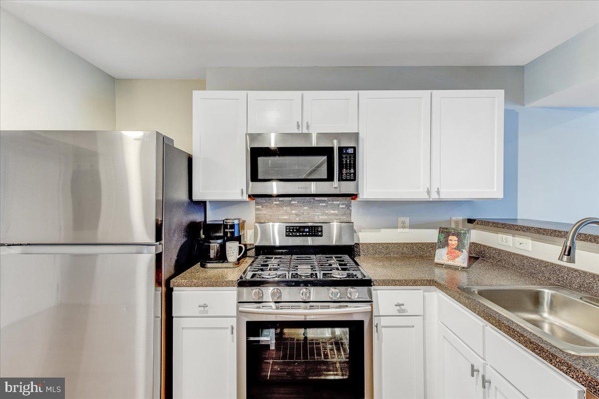 1433 N VAN DORN STREET Unit: A