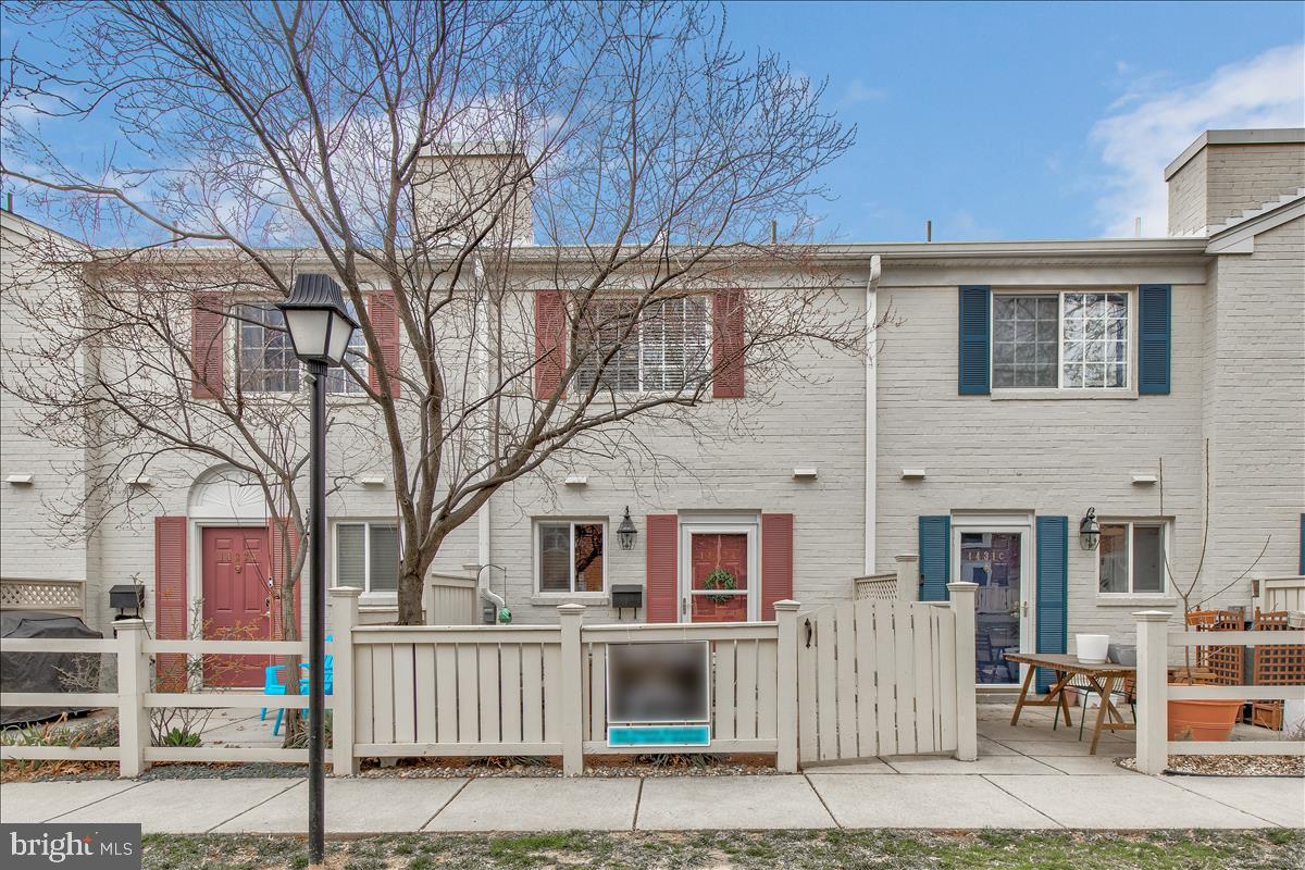 1433 N VAN DORN STREET Unit: A