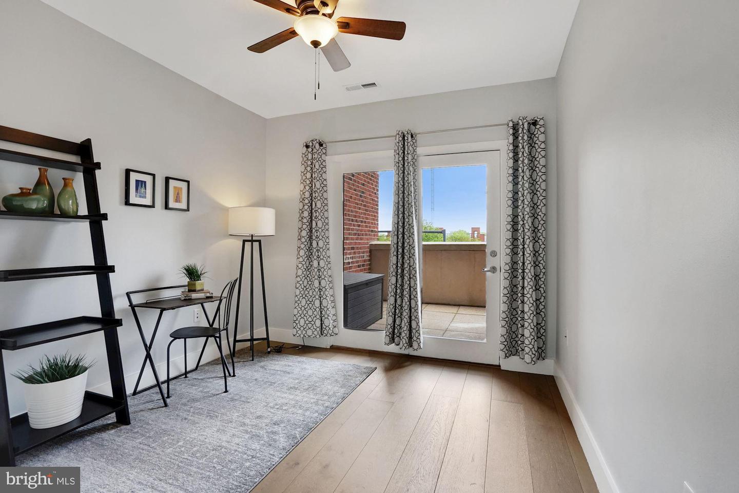 181 E REED AVE Unit: 212