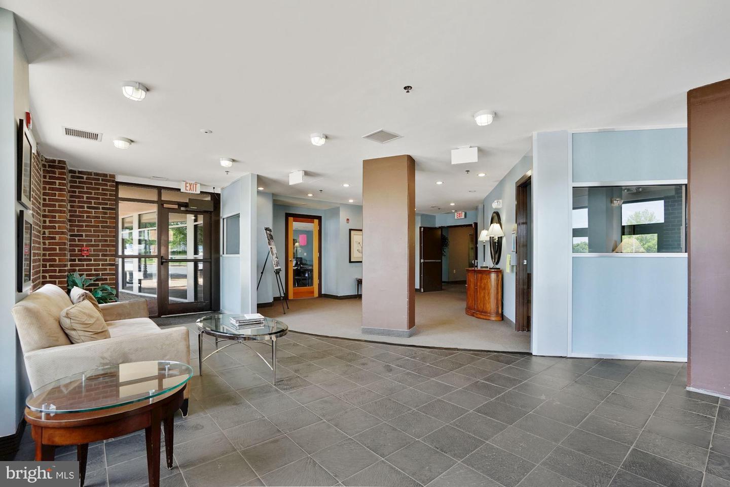 181 E REED AVE Unit: 212