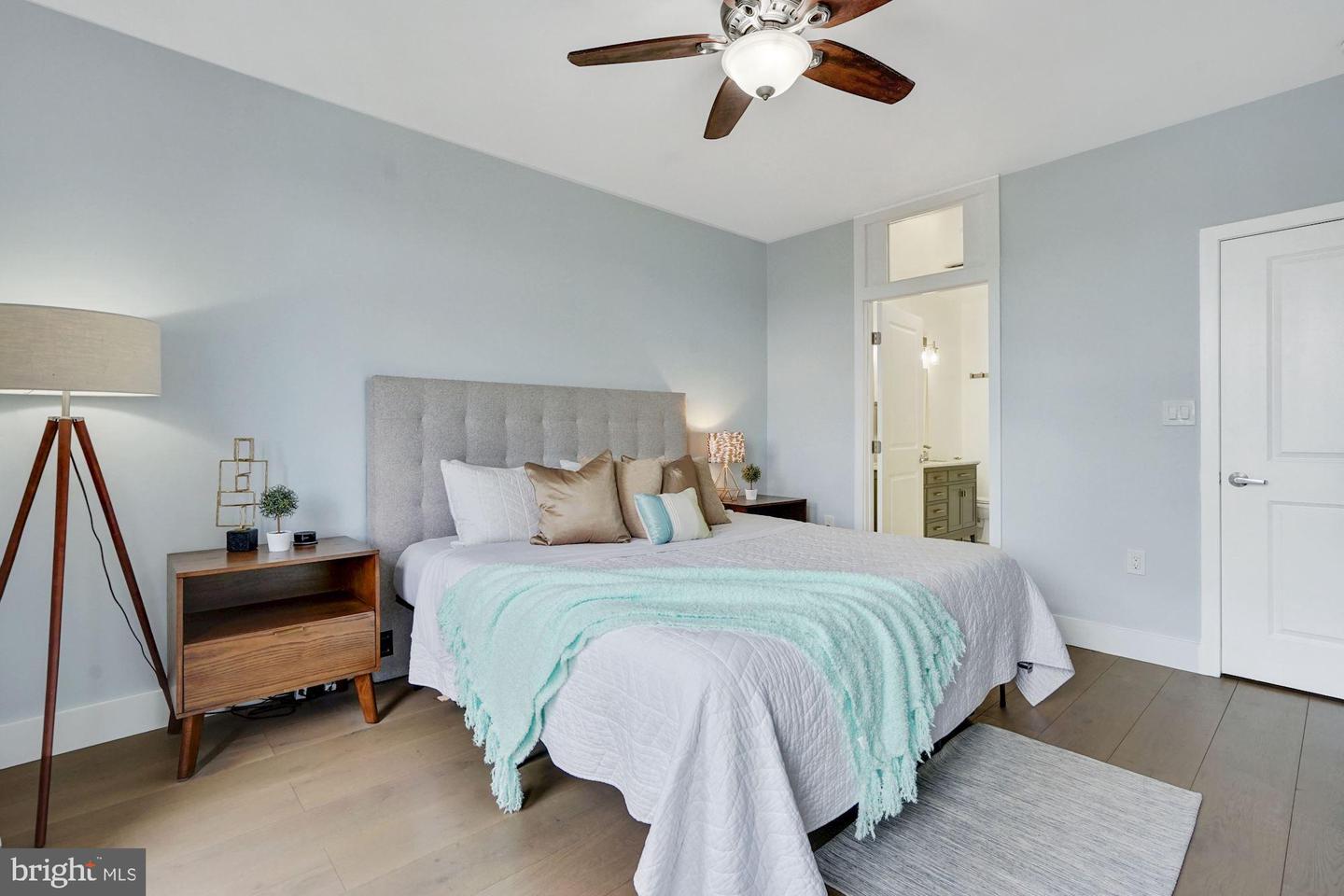 181 E REED AVE Unit: 212