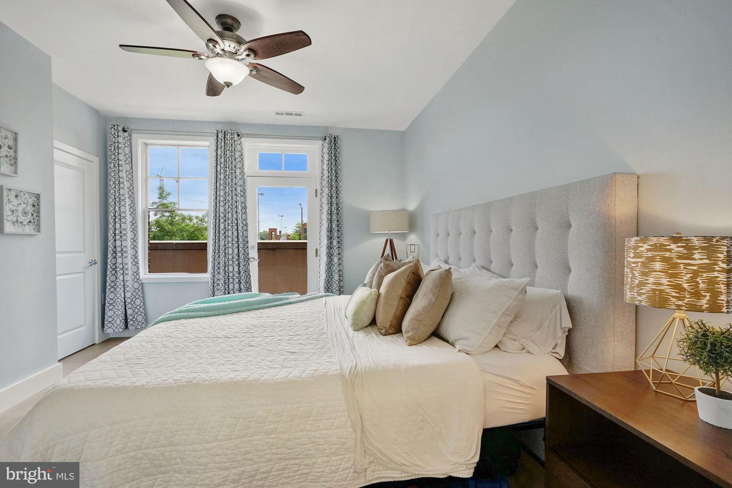 181 E REED AVE Unit: 212