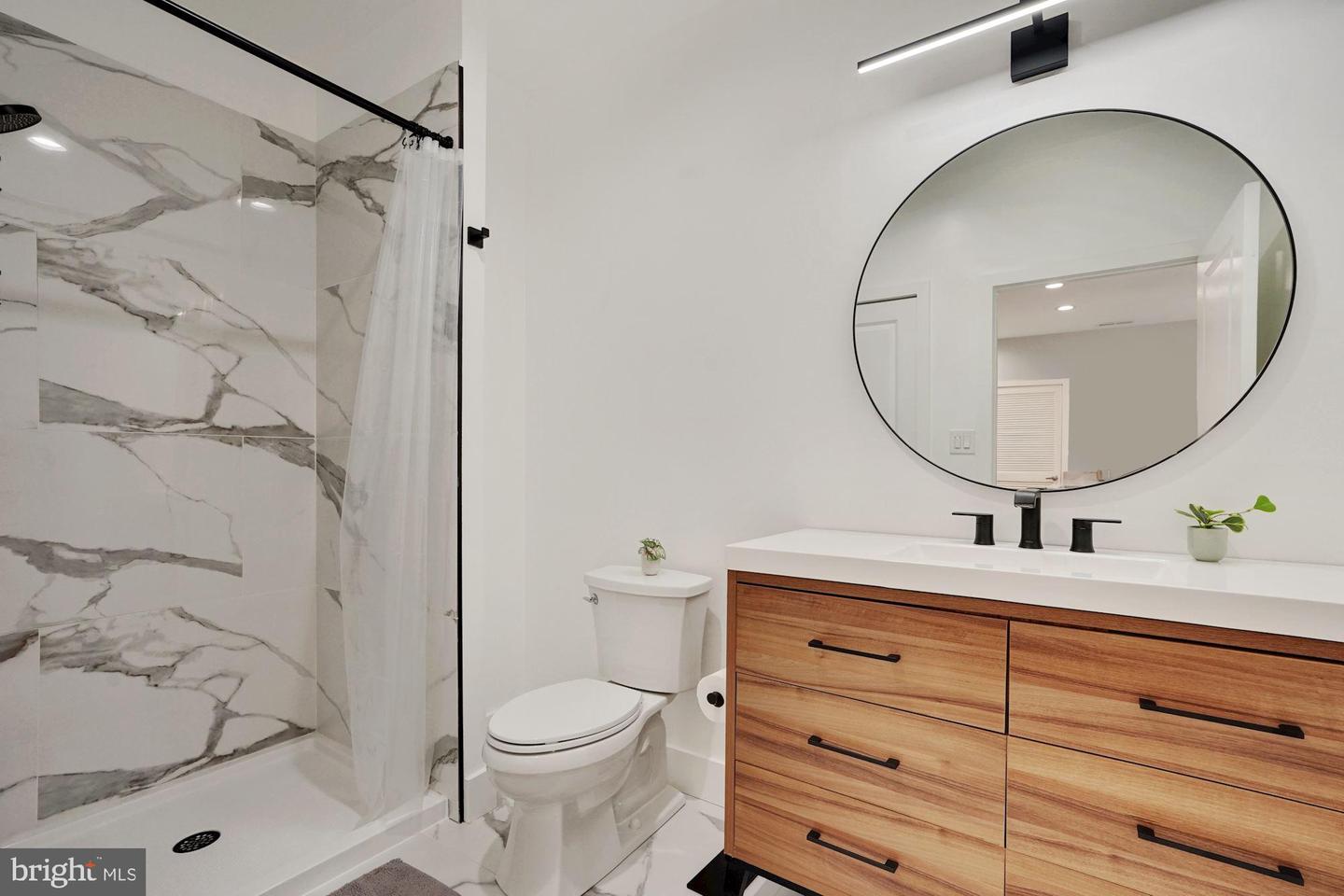 181 E REED AVE Unit: 212