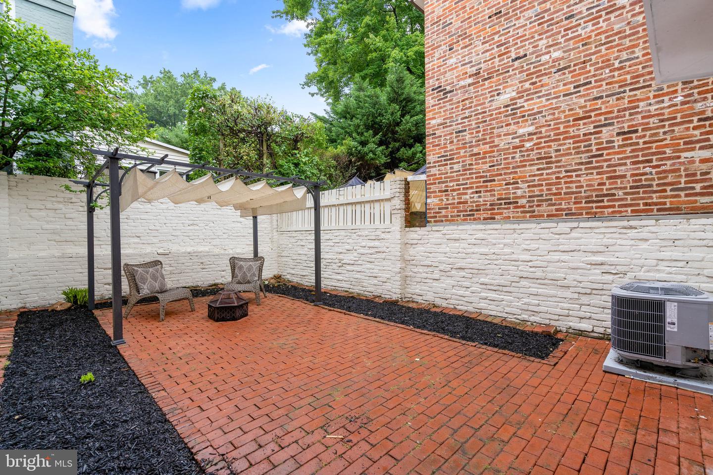 402 JEFFERSON STREET