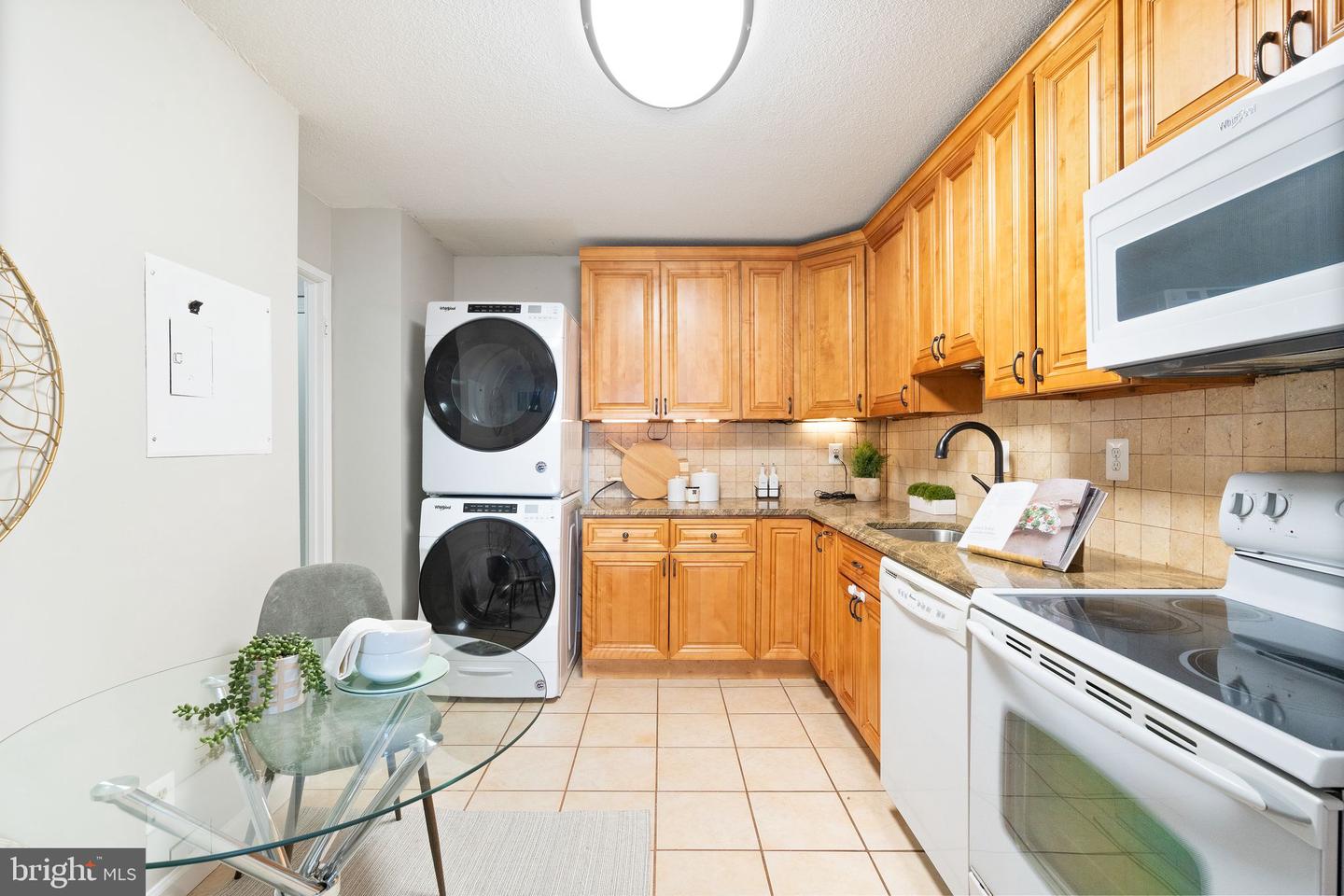 205 YOAKUM PARKWAY Unit: 1508