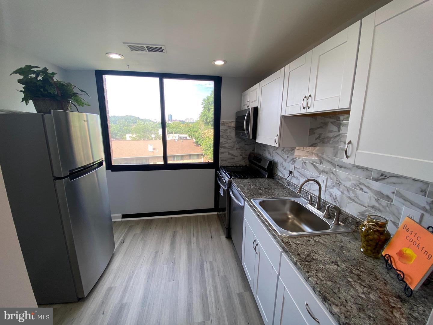 517 N ARMISTEAD STREET Unit: 201