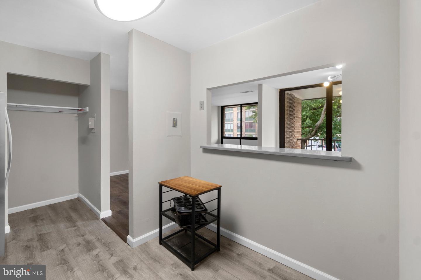487 N ARMISTEAD STREET Unit: 301