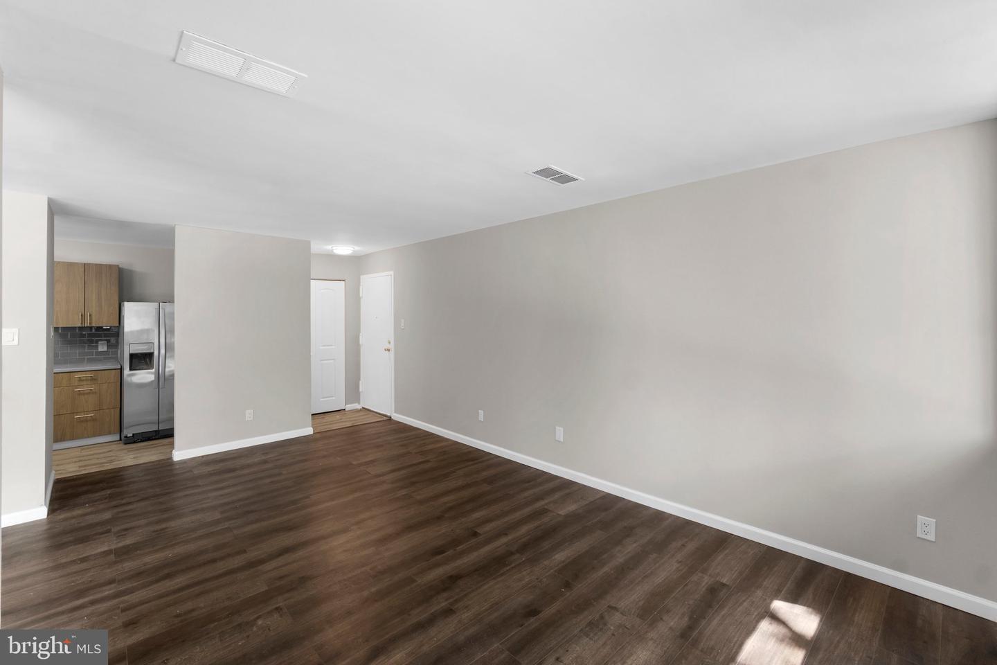 487 N ARMISTEAD STREET Unit: 301