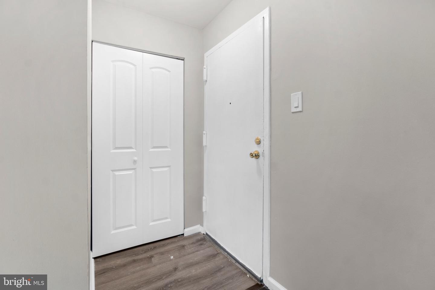 487 N ARMISTEAD STREET Unit: 301