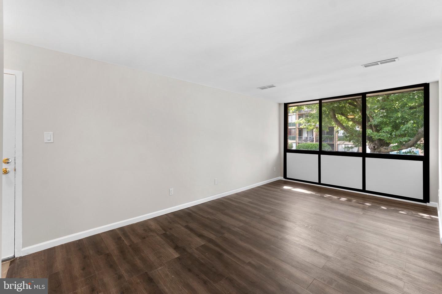 487 N ARMISTEAD STREET Unit: 301