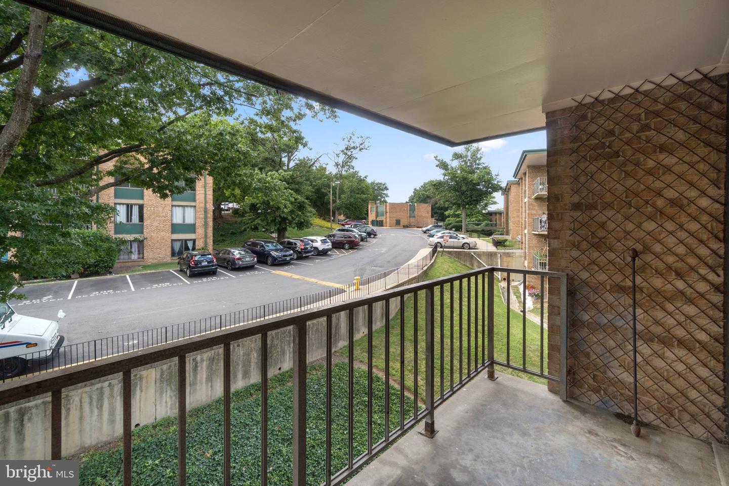 487 N ARMISTEAD STREET Unit: 301