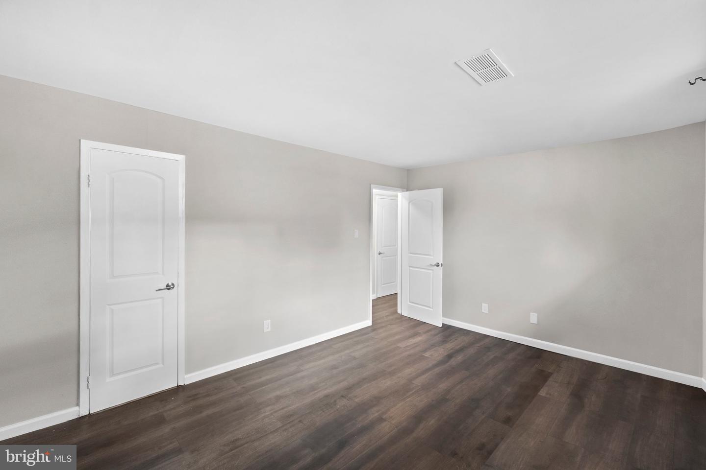 487 N ARMISTEAD STREET Unit: 301