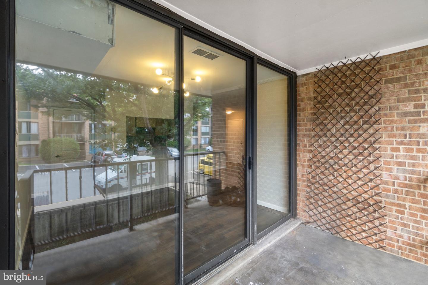 487 N ARMISTEAD STREET Unit: 301