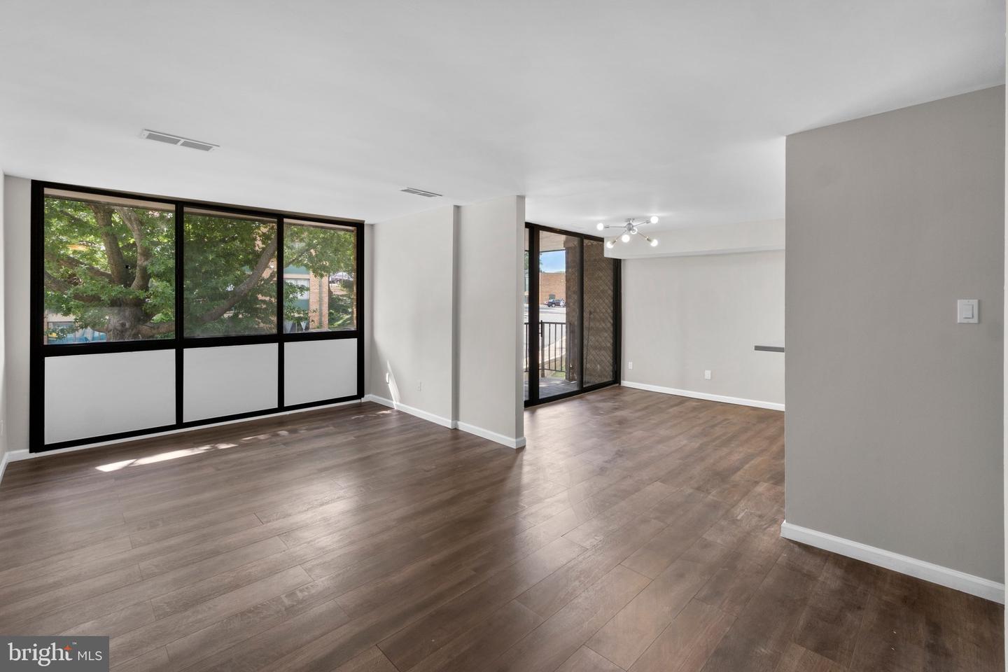 487 N ARMISTEAD STREET Unit: 301