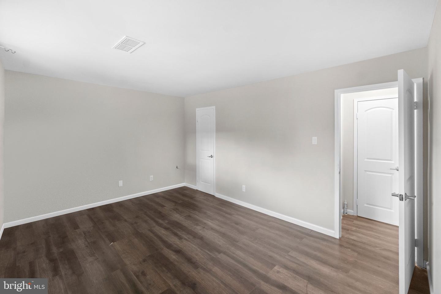 487 N ARMISTEAD STREET Unit: 301