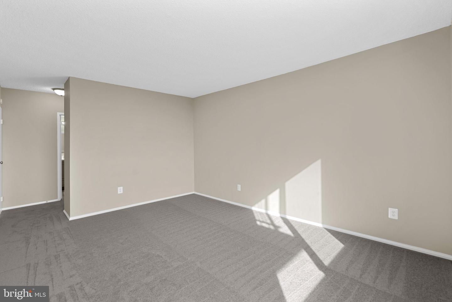 5500 HOLMES RUN PARKWAY Unit: 1212