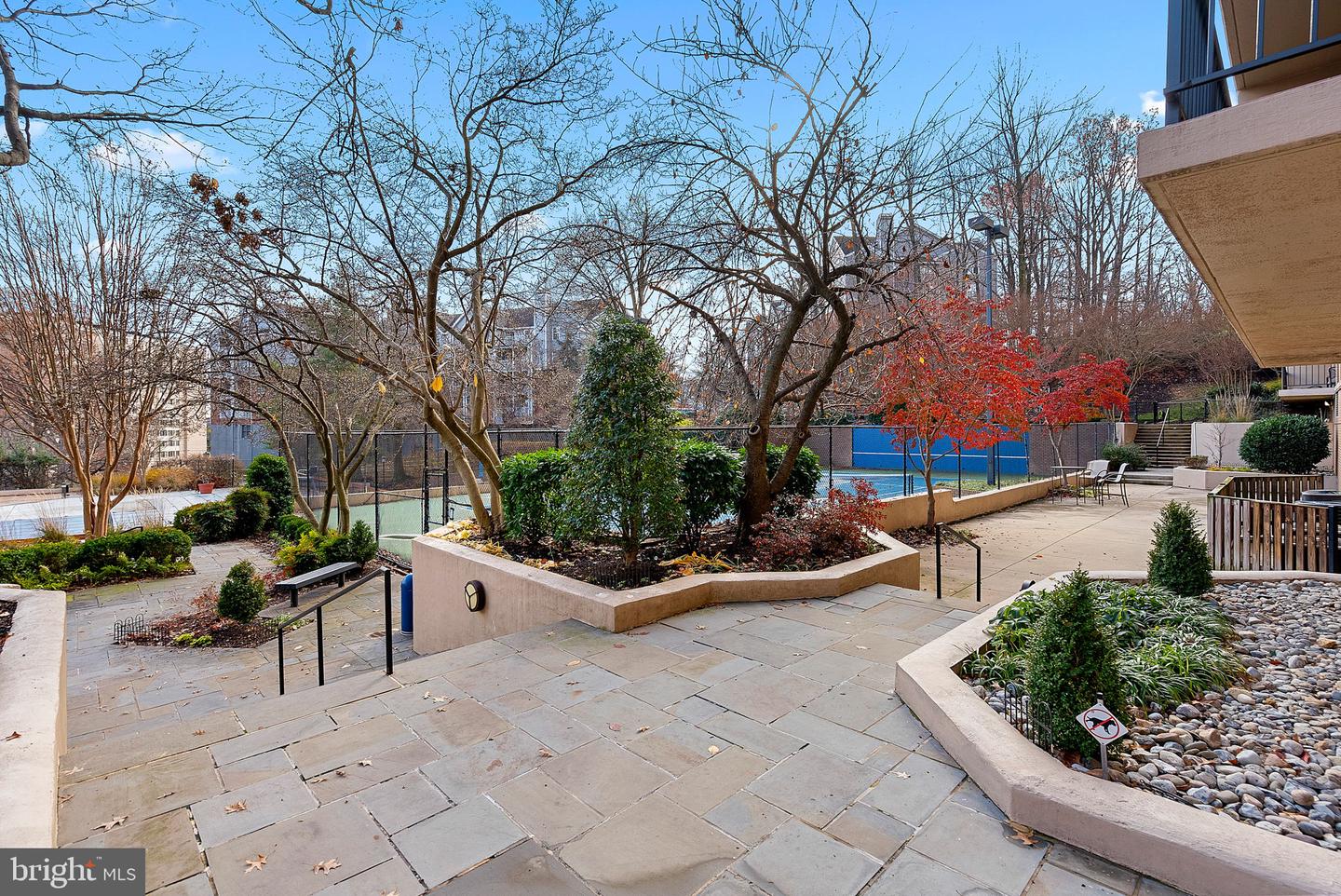 5500 HOLMES RUN PARKWAY Unit: 1212
