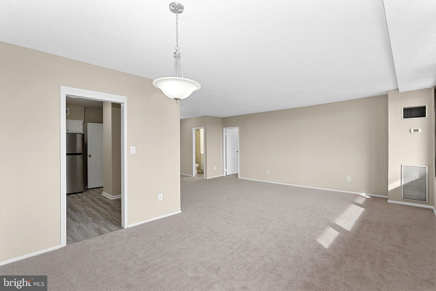5500 HOLMES RUN PARKWAY Unit: 1212