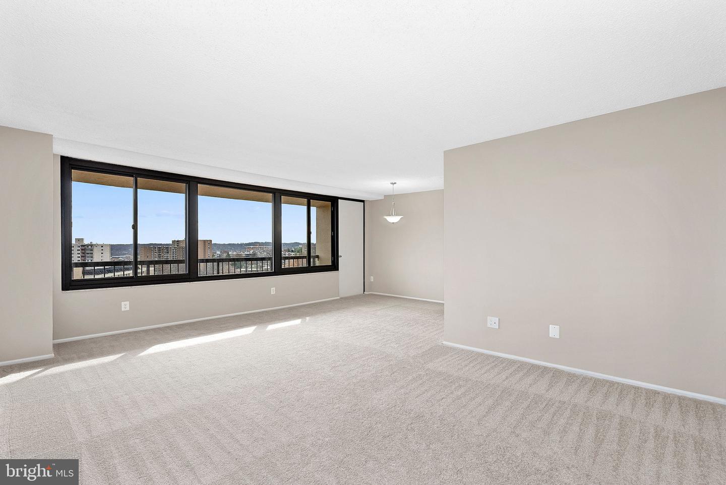 5500 HOLMES RUN PARKWAY Unit: 1212