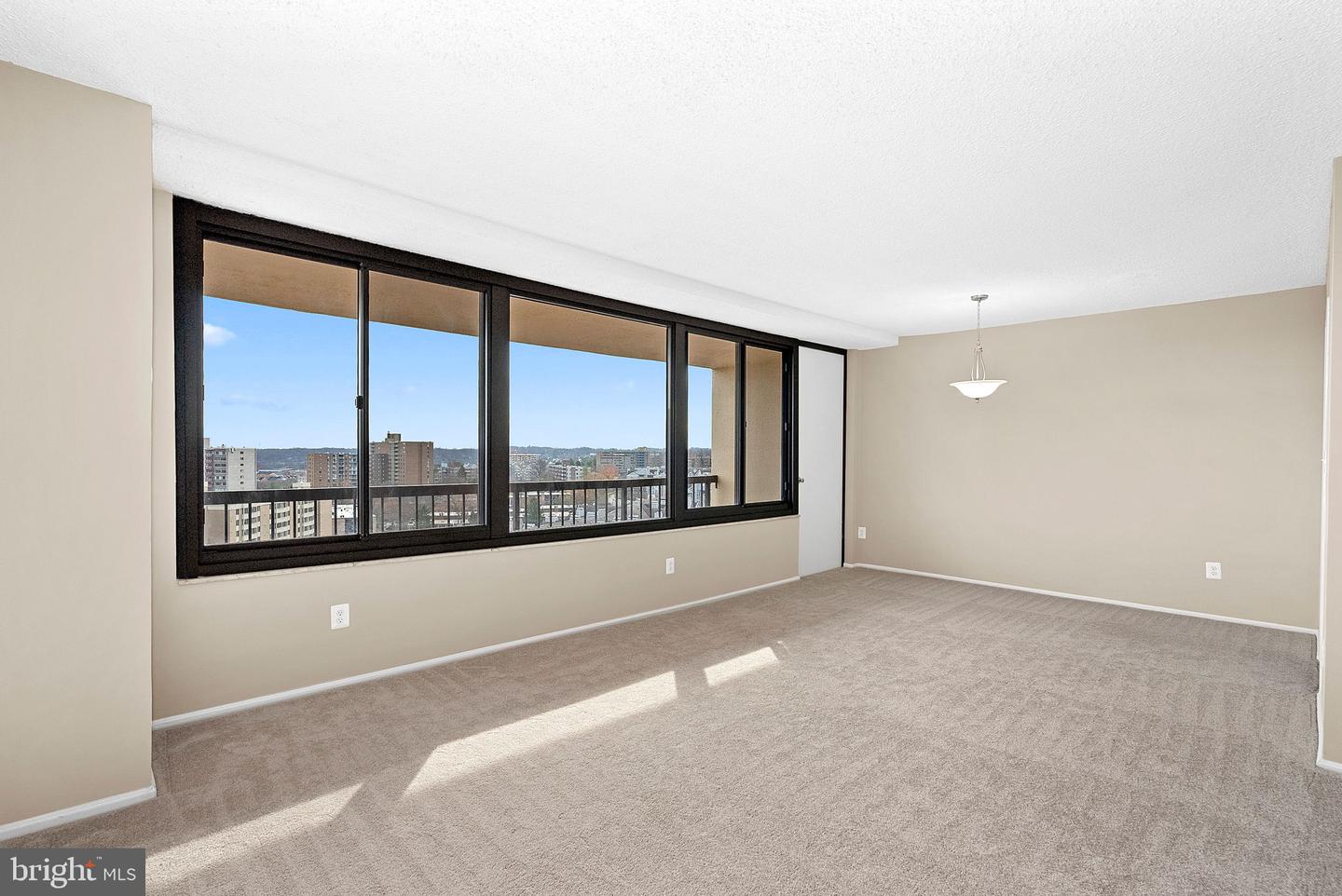 5500 HOLMES RUN PARKWAY Unit: 1212