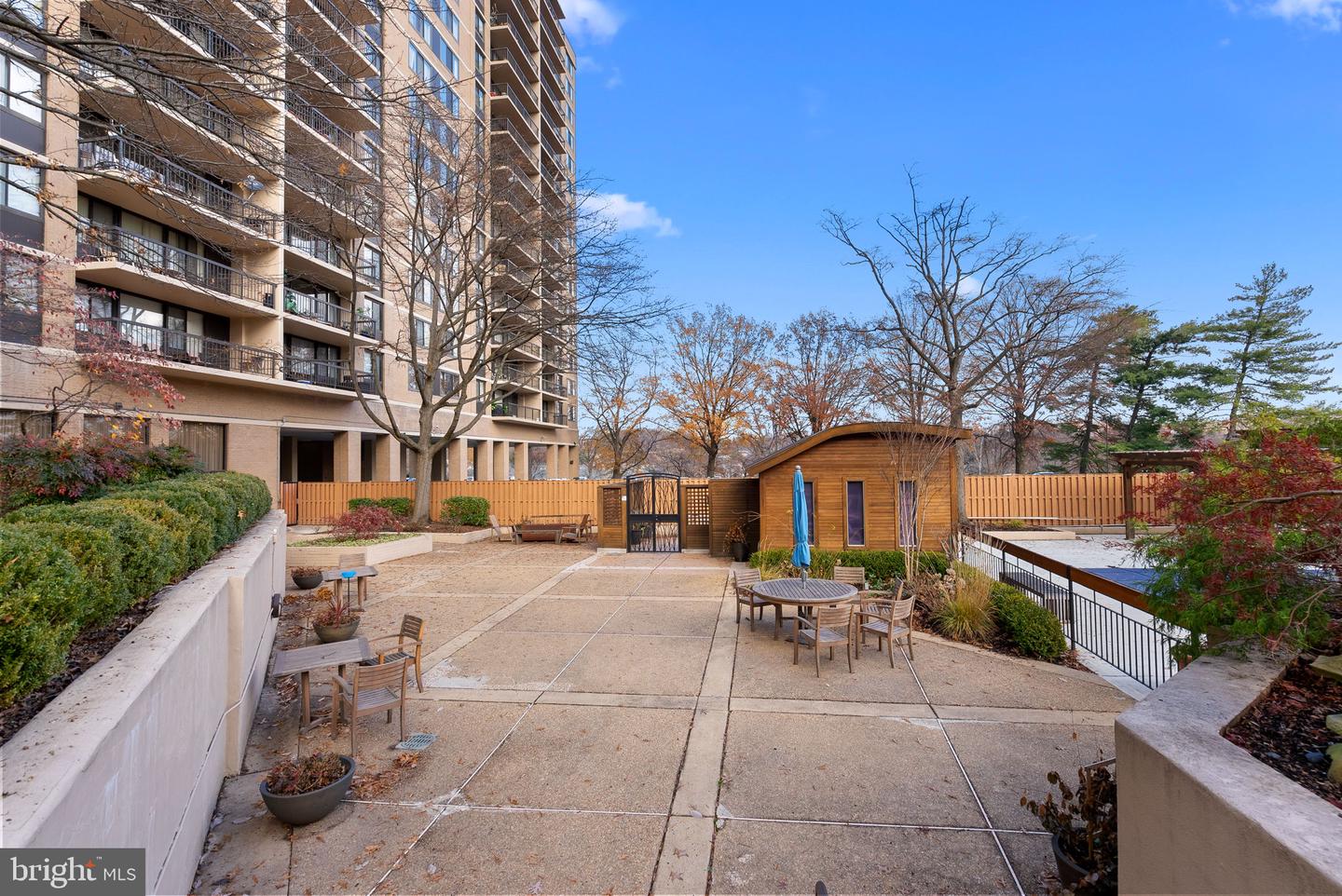 5500 HOLMES RUN PARKWAY Unit: 1212