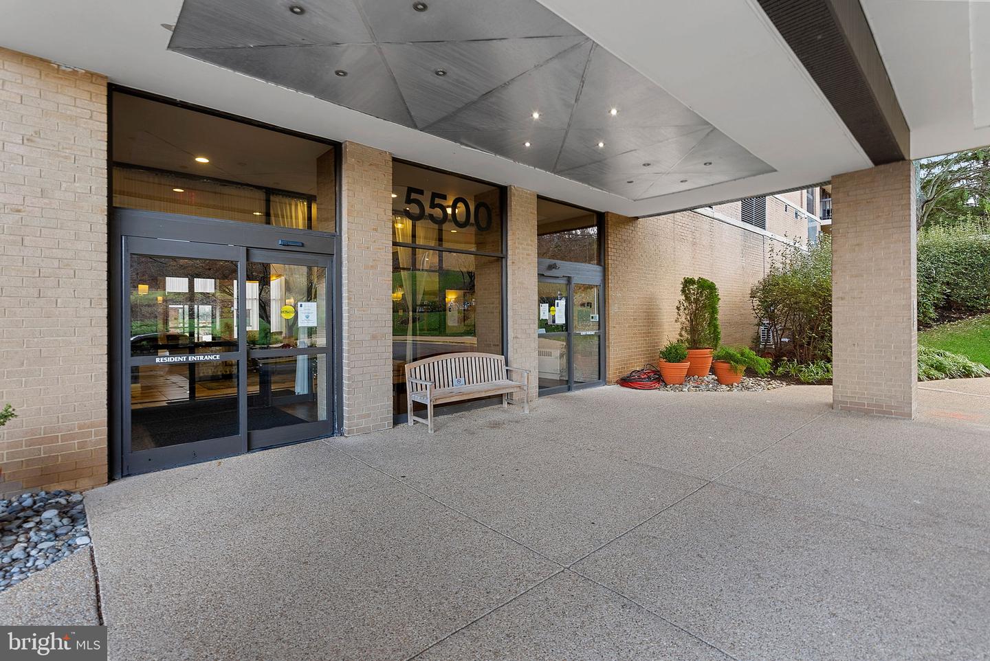 5500 HOLMES RUN PARKWAY Unit: 1212