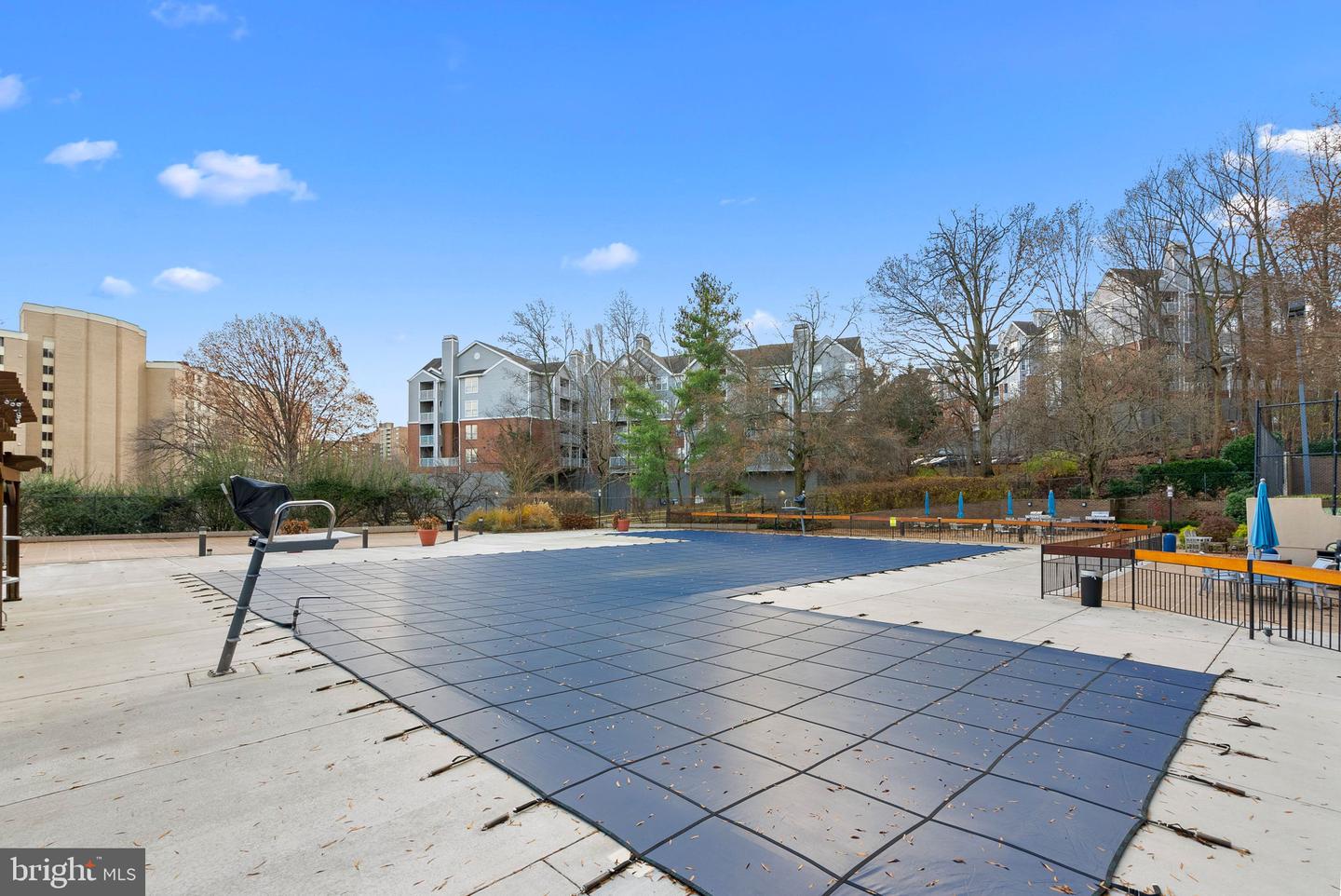 5500 HOLMES RUN PARKWAY Unit: 1212