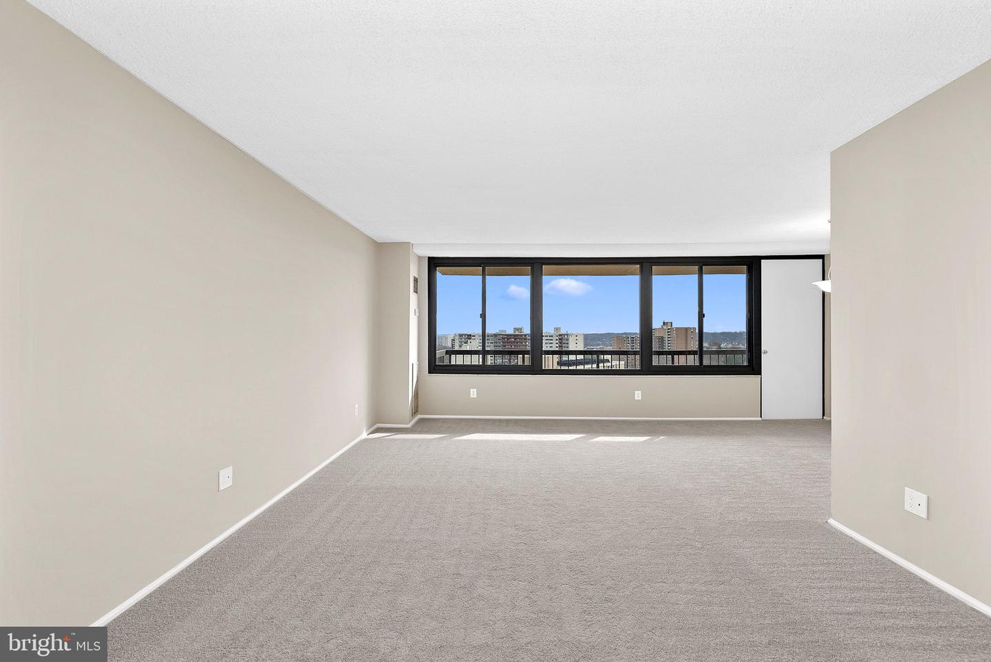 5500 HOLMES RUN PARKWAY Unit: 1212