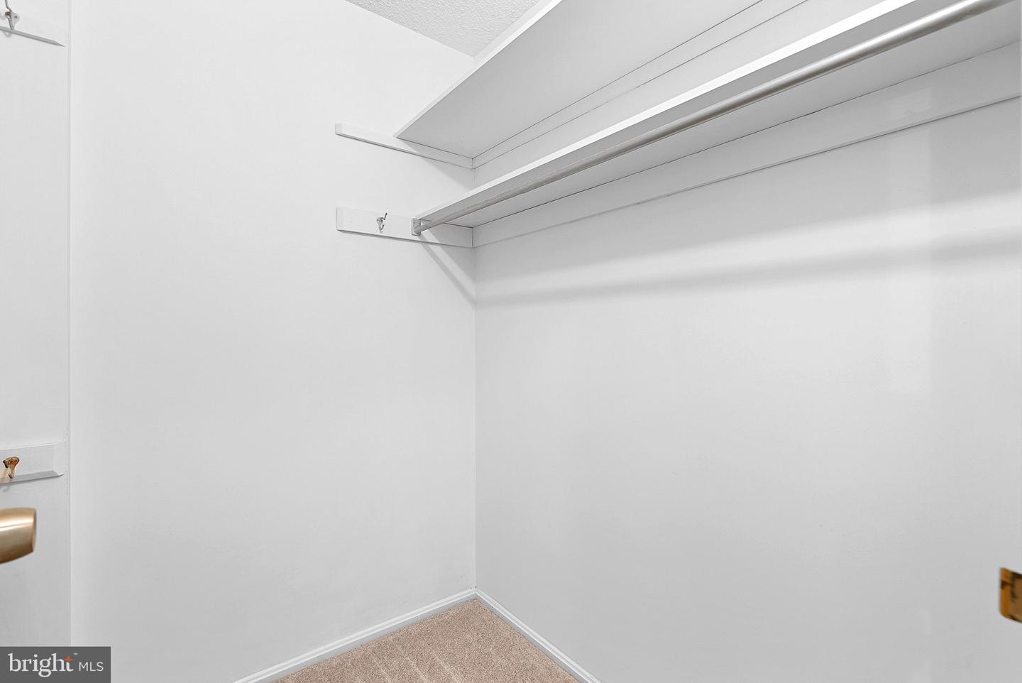 5500 HOLMES RUN PARKWAY Unit: 1212