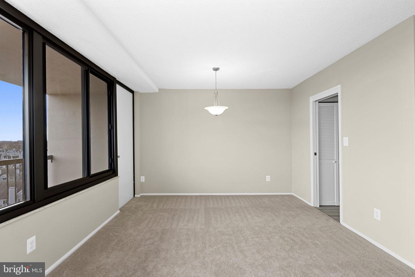 5500 HOLMES RUN PARKWAY Unit: 1212