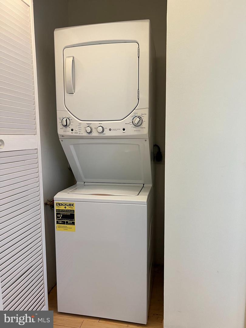 200 N PICKETT STREET N Unit: 1413