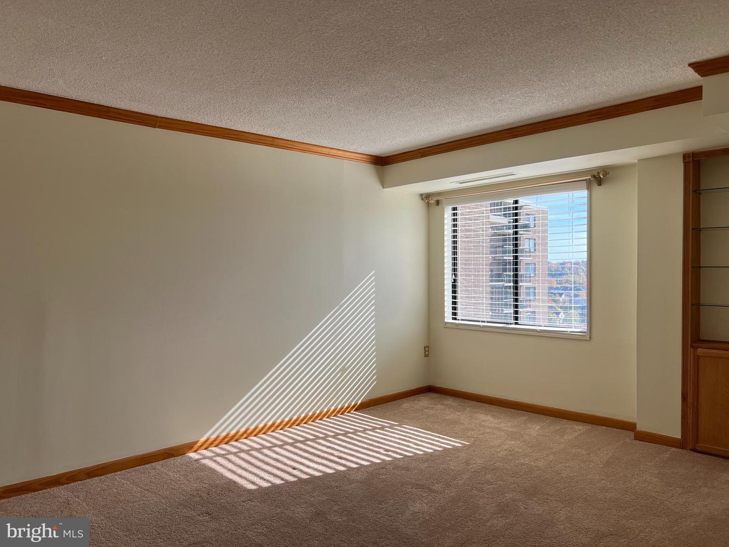 200 N PICKETT STREET N Unit: 1413