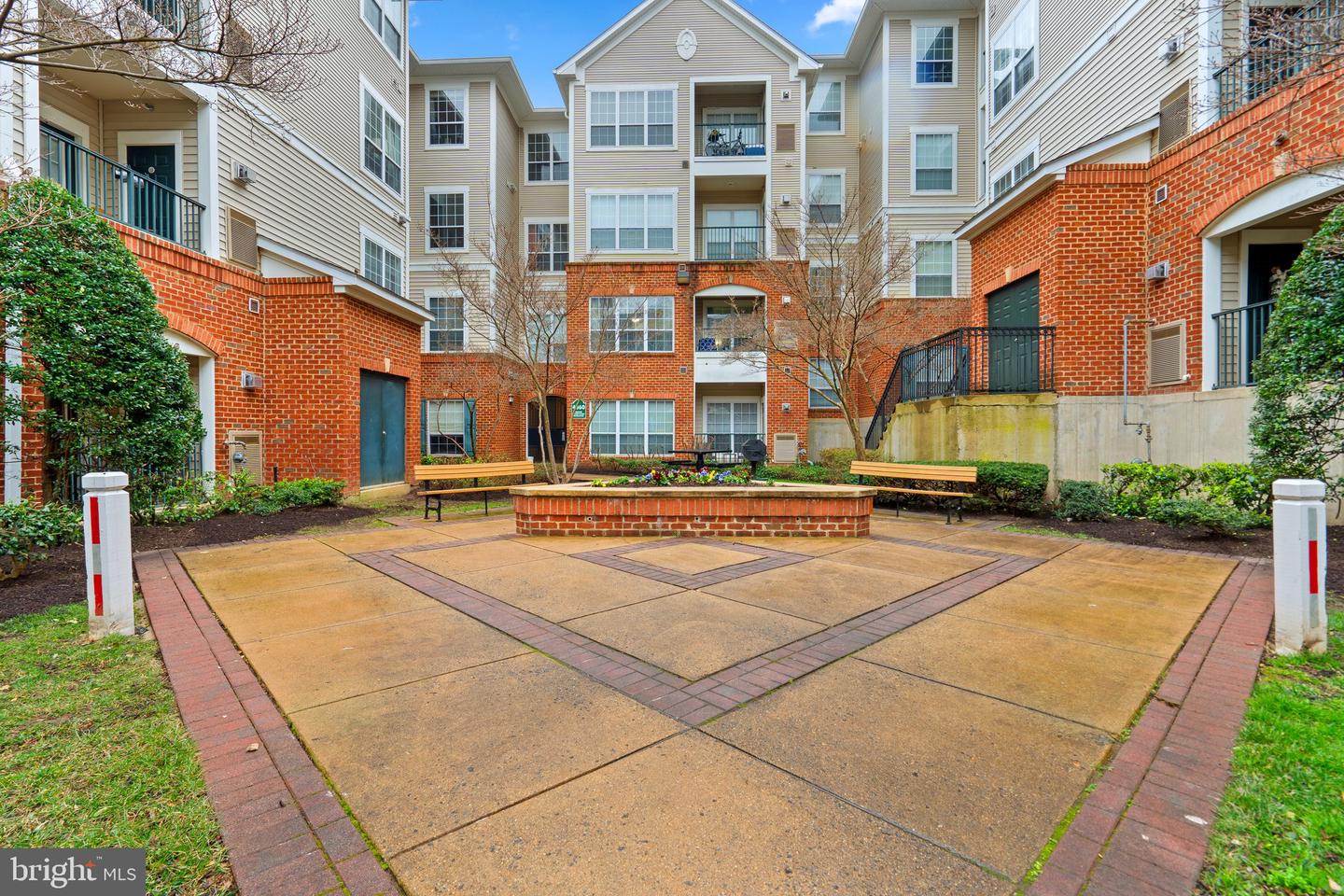 4860 EISENHOWER AVENUE Unit: 378