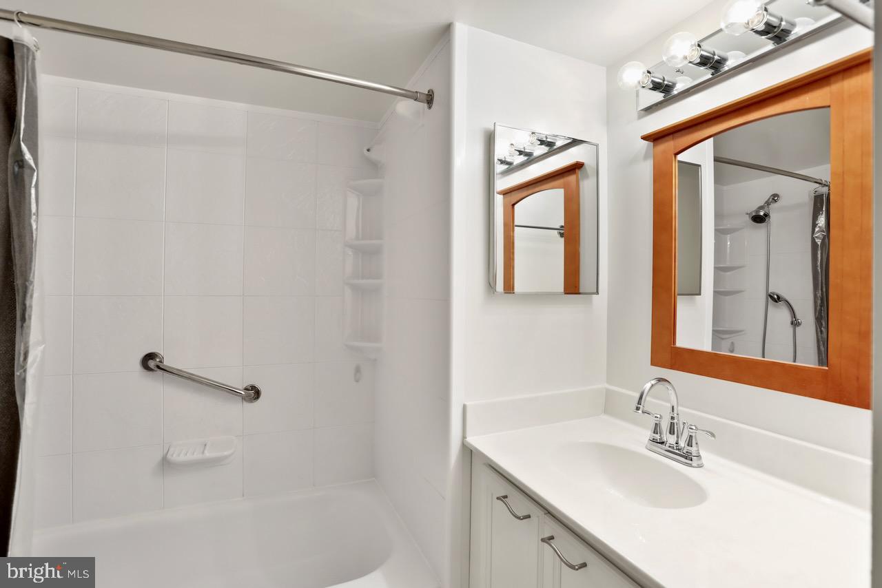 6300 STEVENSON AVENUE Unit: 520