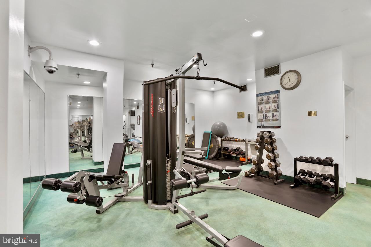 6300 STEVENSON AVENUE Unit: 520
