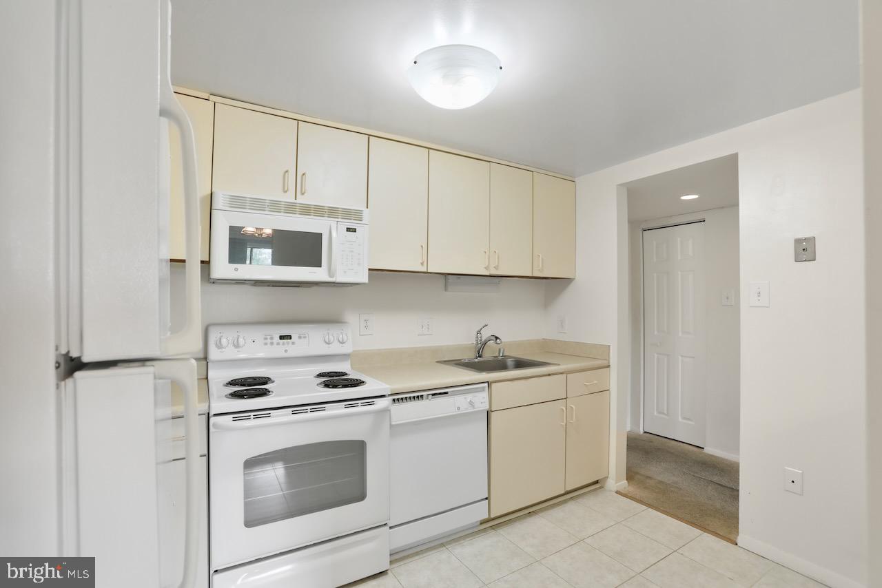 6300 STEVENSON AVENUE Unit: 520