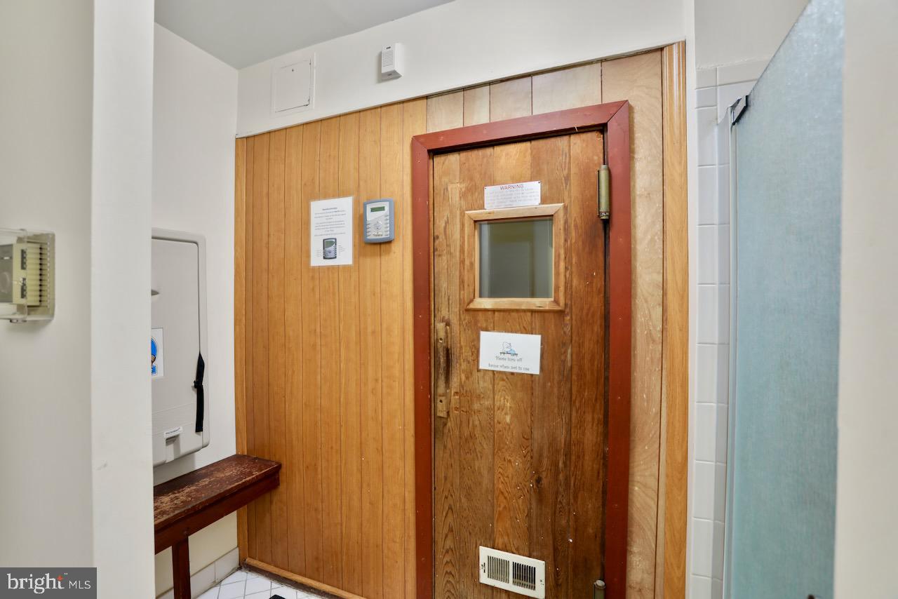 6300 STEVENSON AVENUE Unit: 520