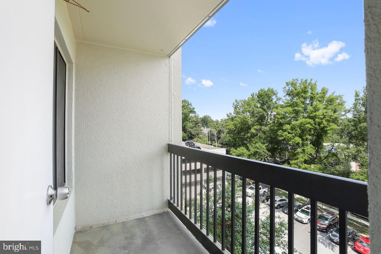 6300 STEVENSON AVENUE Unit: 520