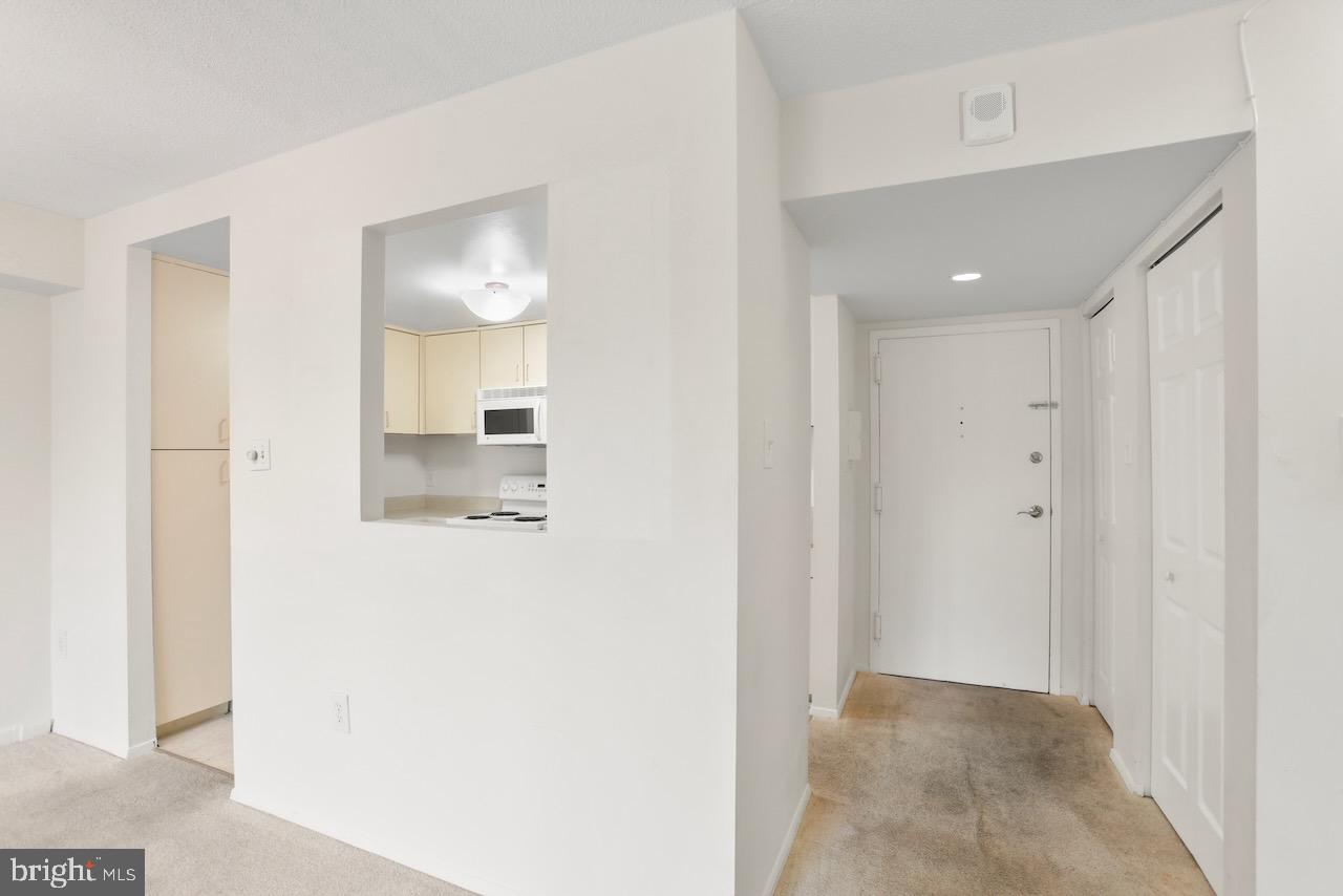 6300 STEVENSON AVENUE Unit: 520