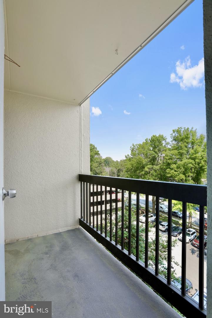 6300 STEVENSON AVENUE Unit: 520