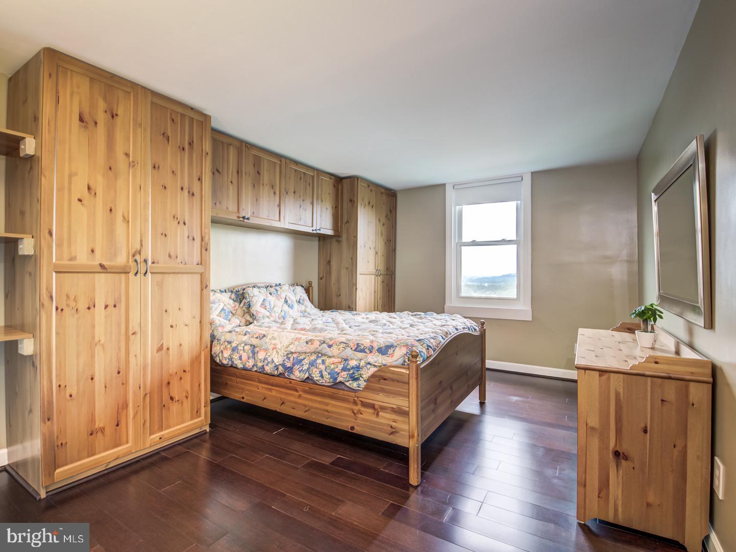 4600 DUKE STREET Unit: 1300