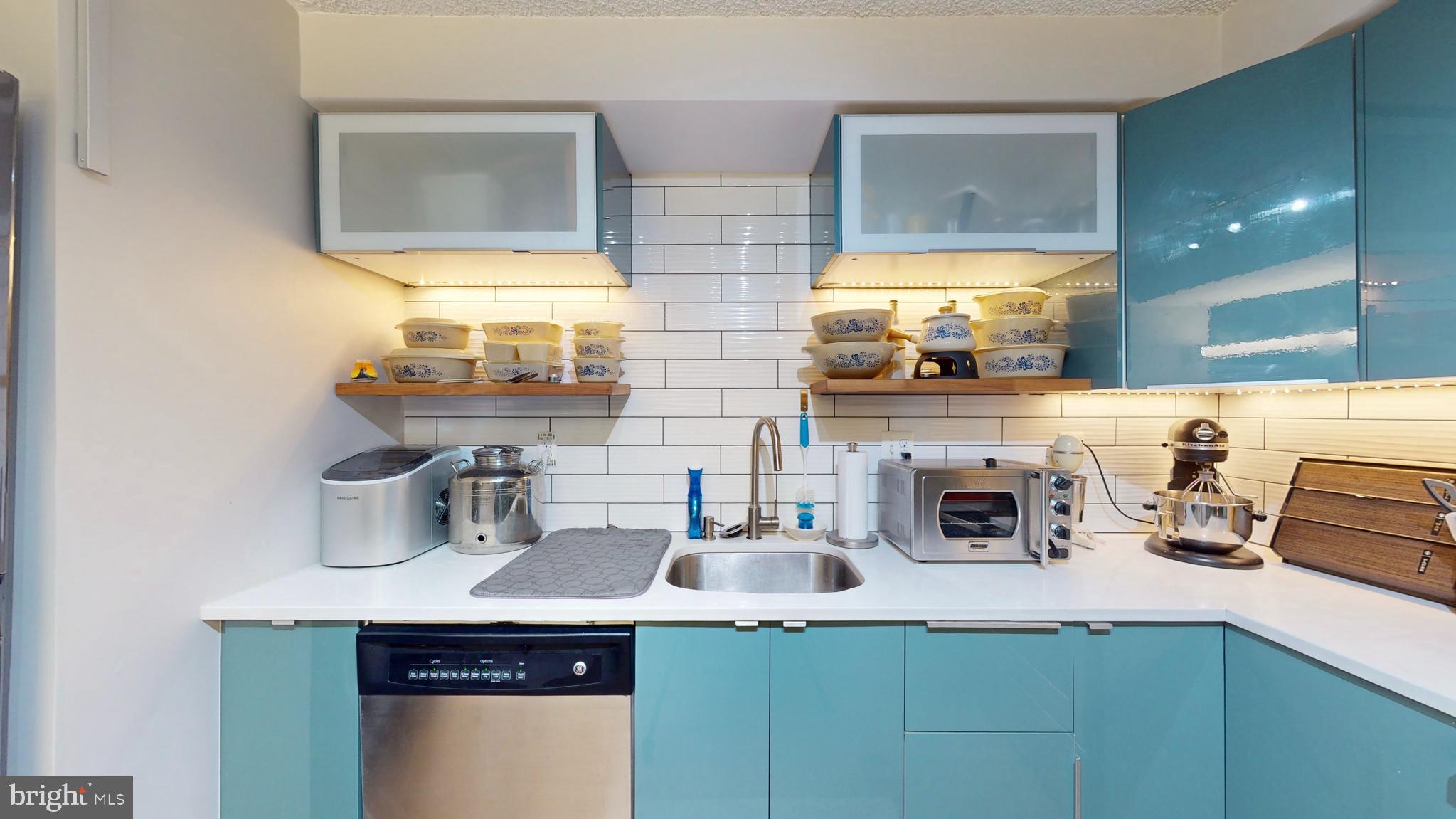 250 S Reynolds STREET Unit: 907